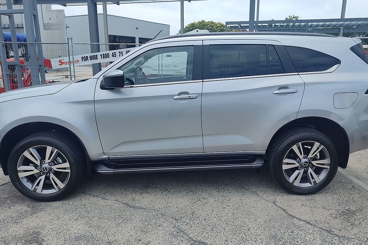 2023 Isuzu MU-X LS-T