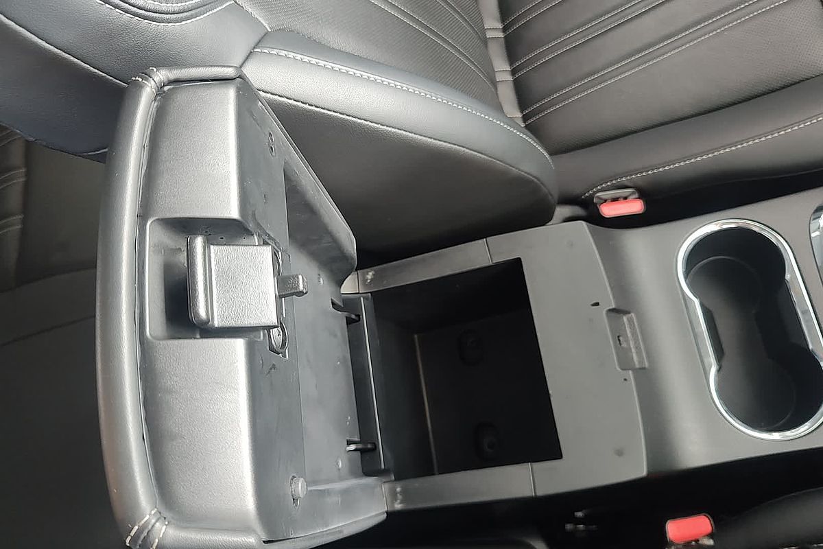 2023 Isuzu MU-X LS-T