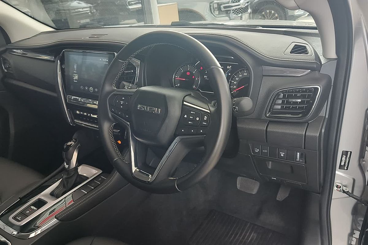 2023 Isuzu MU-X LS-T