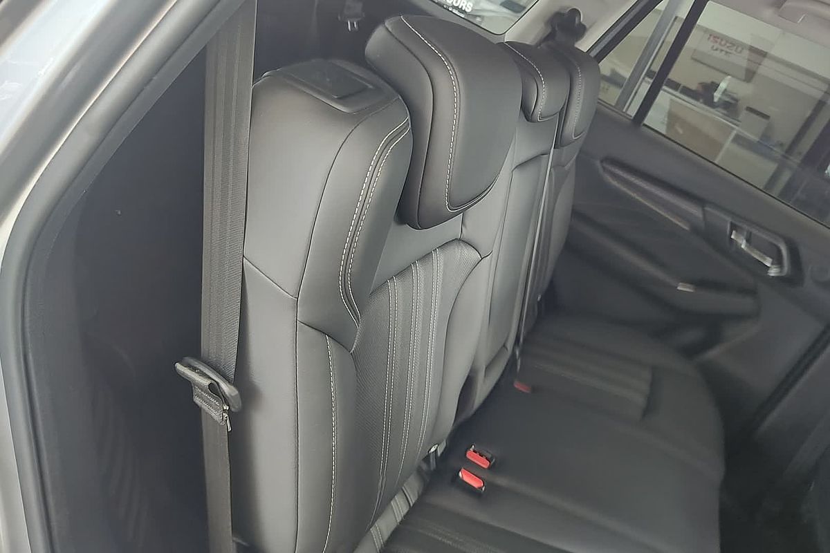 2023 Isuzu MU-X LS-T