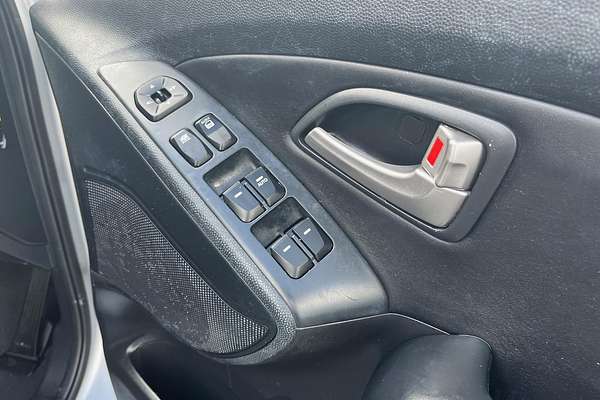 2012 Hyundai ix35 Active LM2