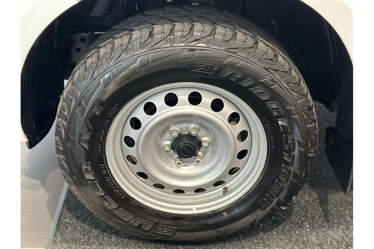 2021 Nissan Navara SL D23 Rear Wheel Drive