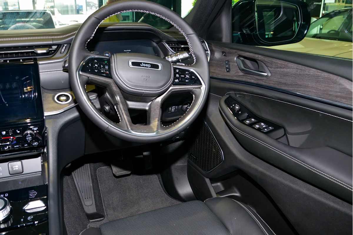 2023 Jeep Grand Cherokee Overland WL