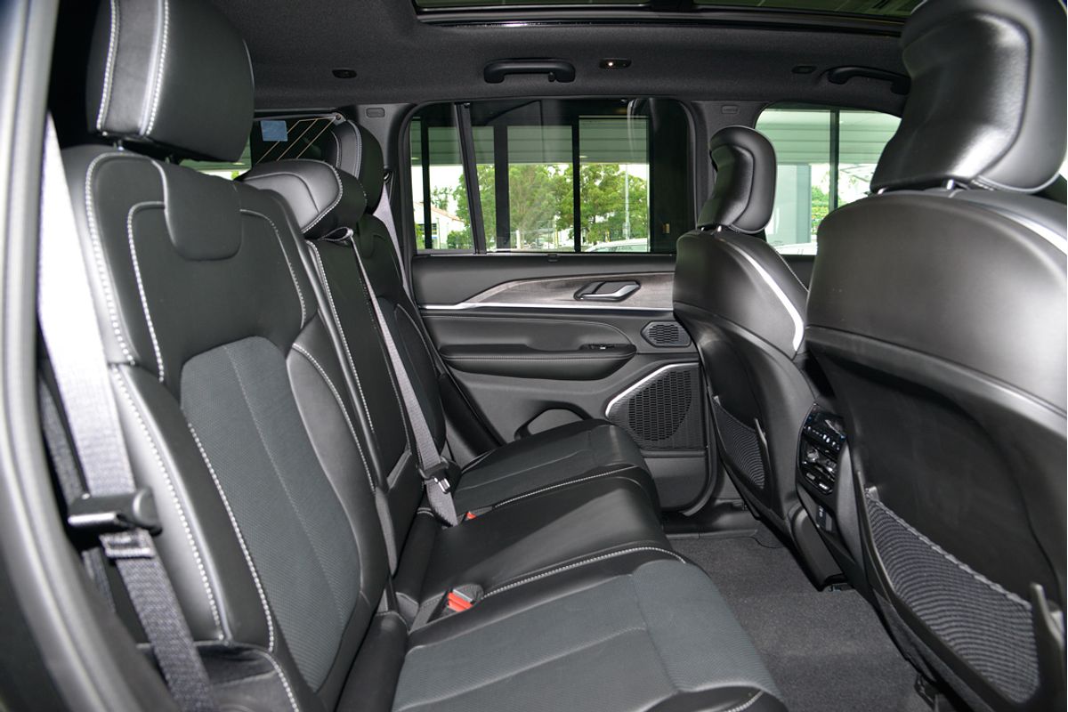 2023 Jeep Grand Cherokee Overland WL