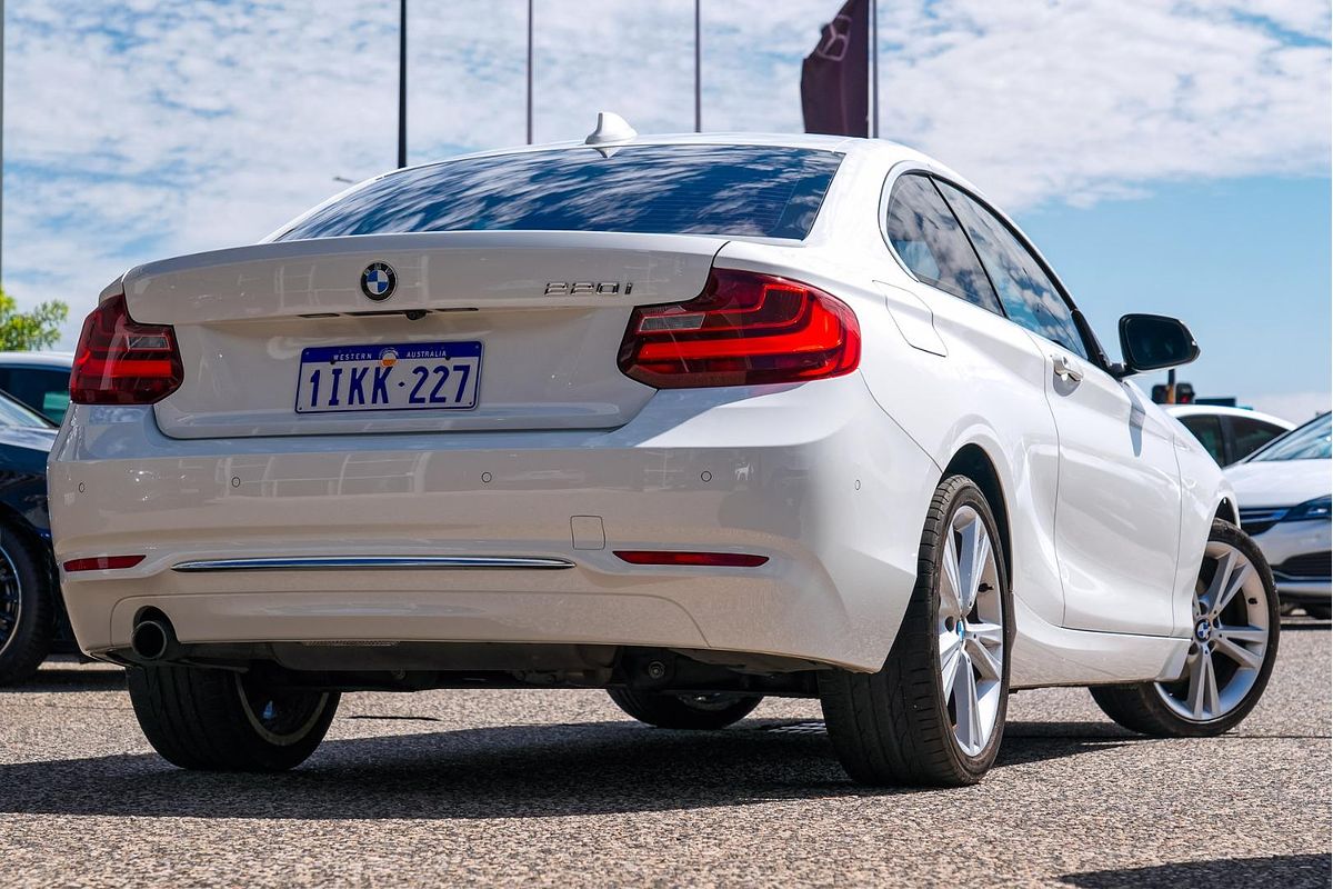 2015 BMW 2 Series 220i M Sport F22