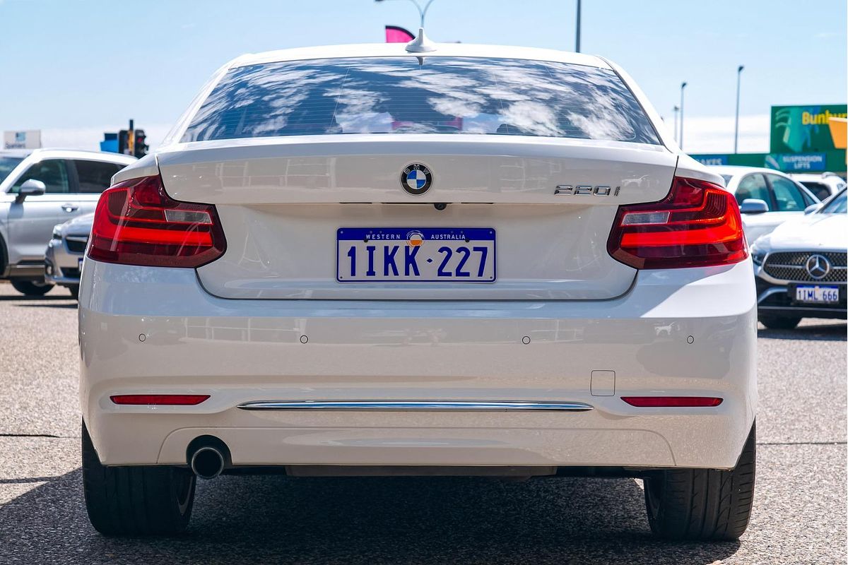 2015 BMW 2 Series 220i M Sport F22