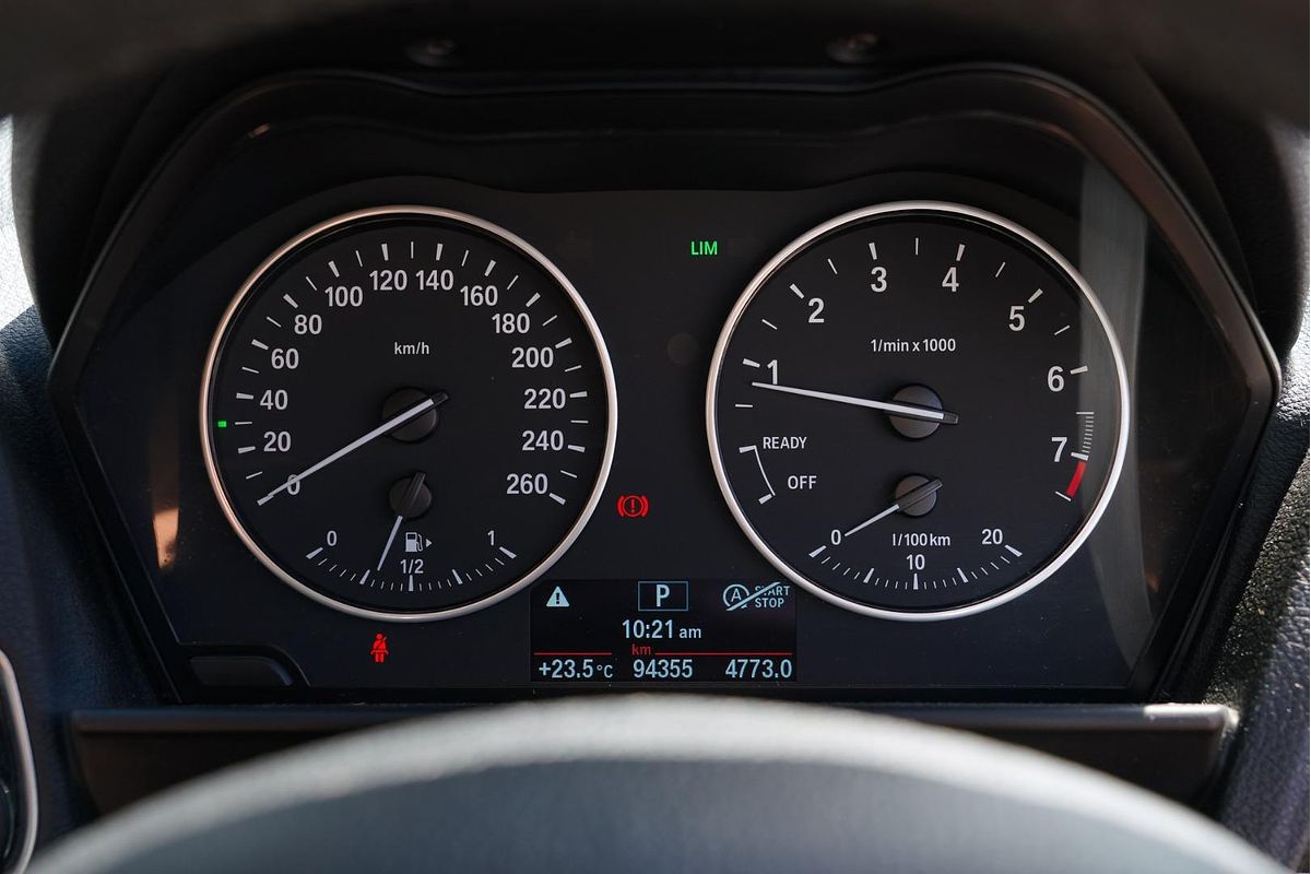 2015 BMW 2 Series 220i M Sport F22
