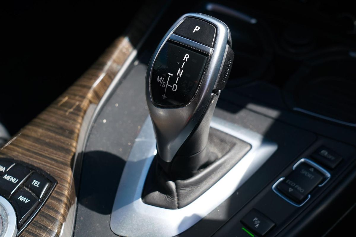 2015 BMW 2 Series 220i M Sport F22