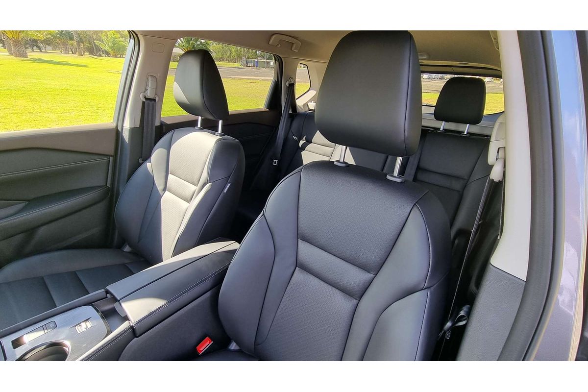 2025 Nissan X-TRAIL ST-L T33