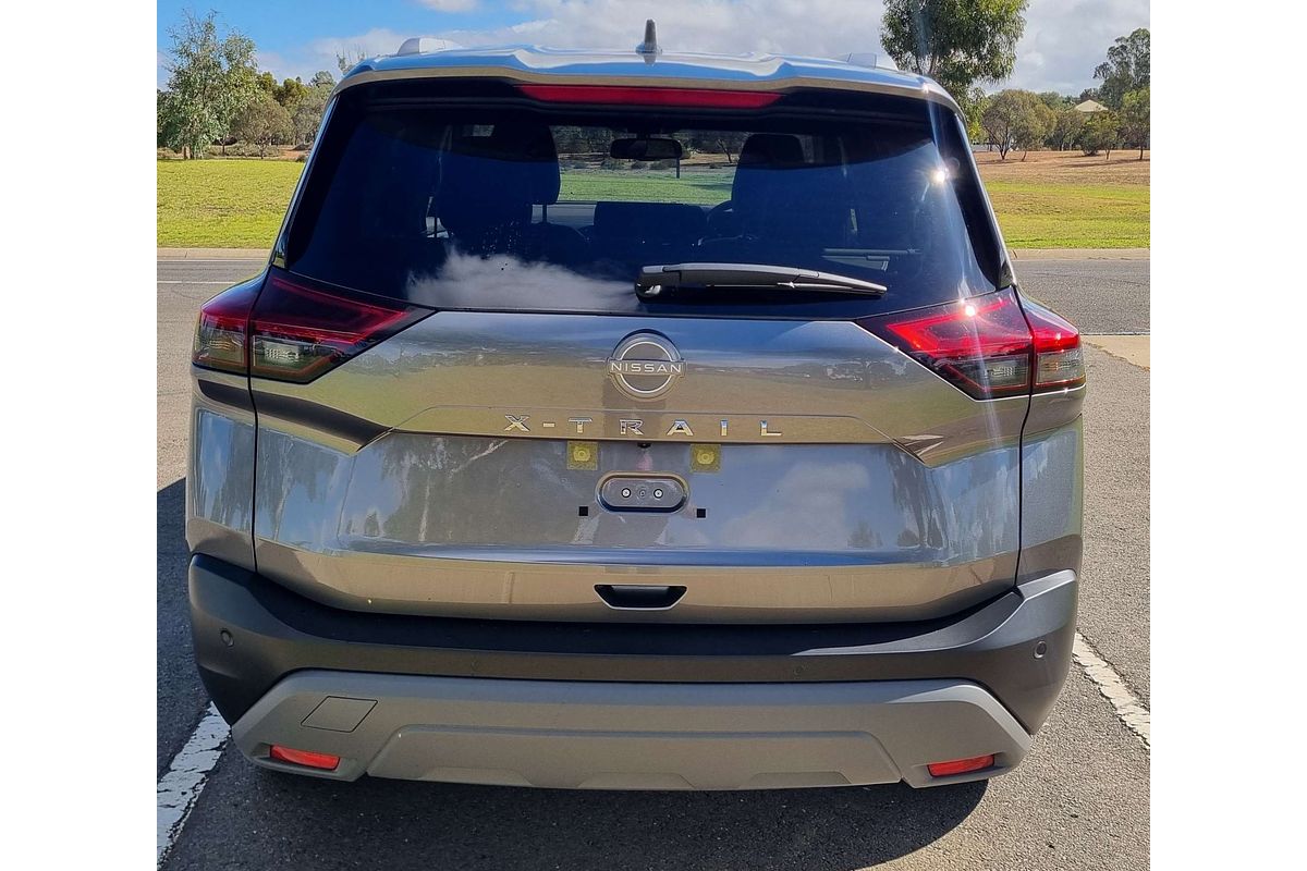 2025 Nissan X-TRAIL ST-L T33