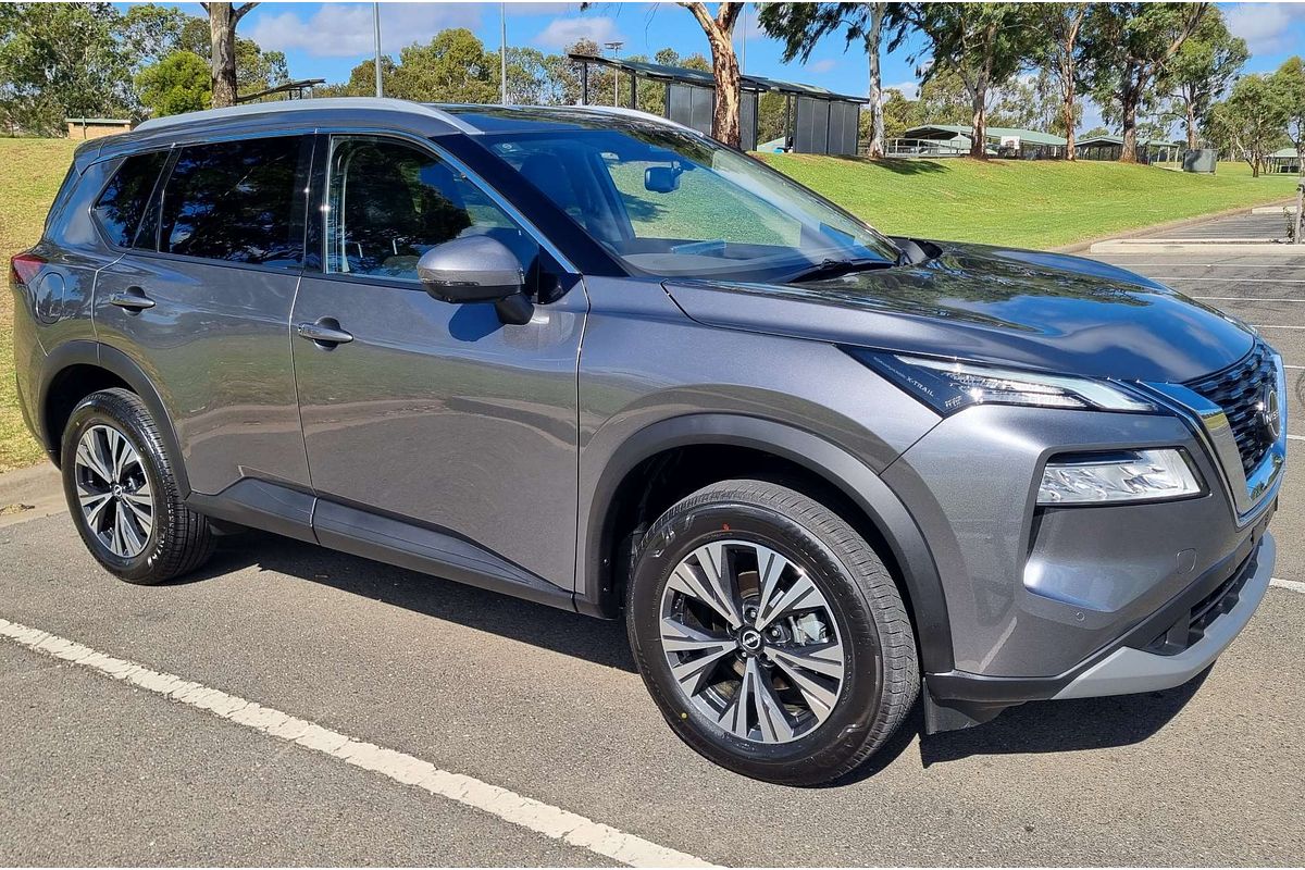 2025 Nissan X-TRAIL ST-L T33