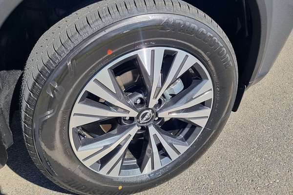2025 Nissan X-TRAIL ST-L T33