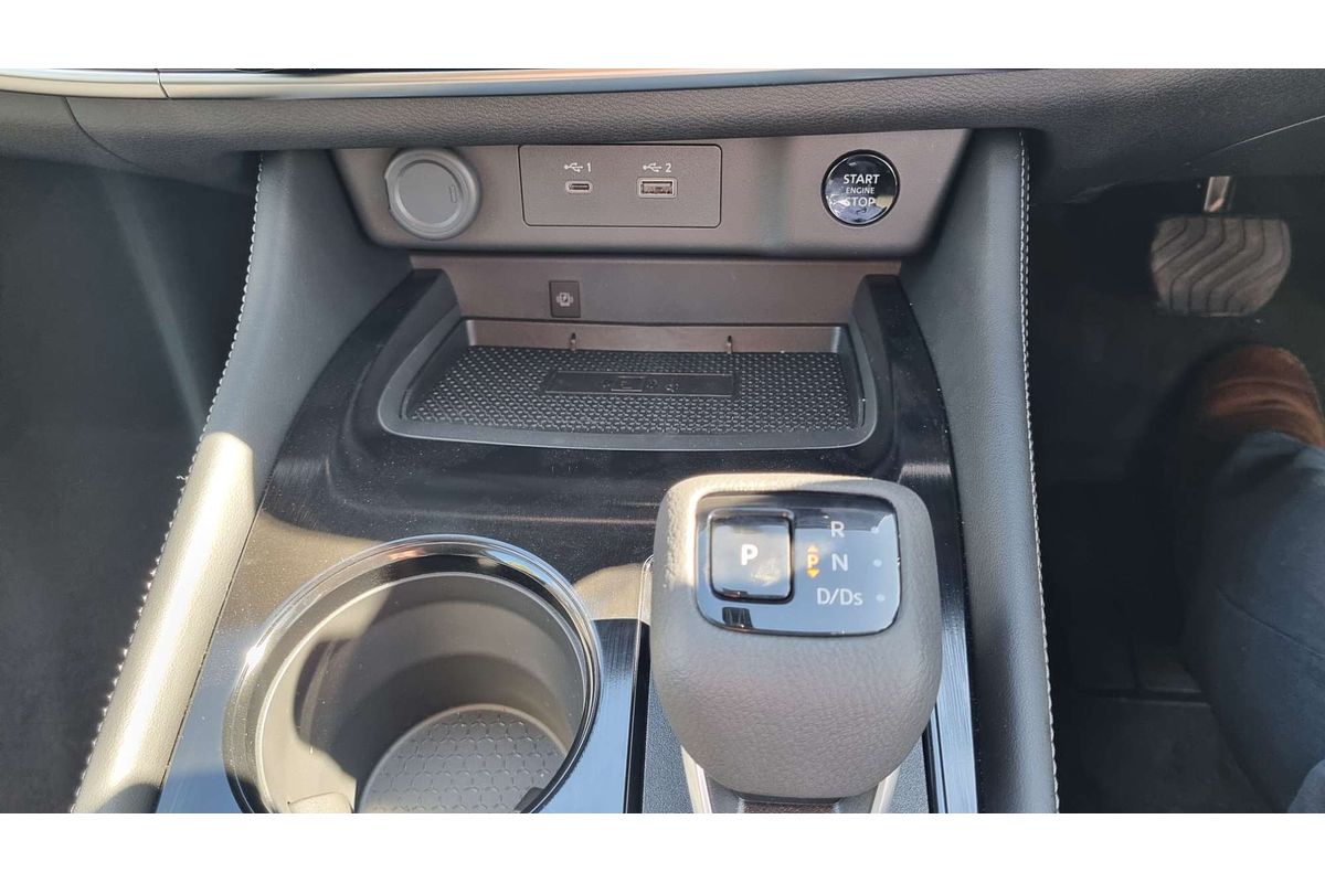 2025 Nissan X-TRAIL ST-L T33
