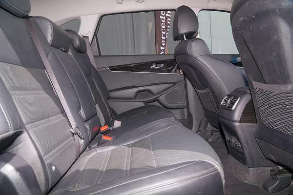 2019 Kia Sorento SLi UM