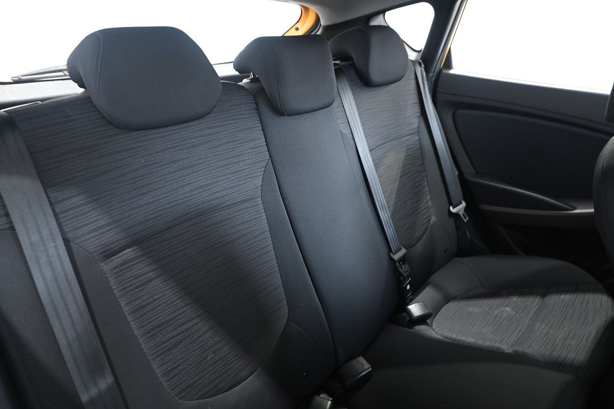 2017 Hyundai Accent Active RB4