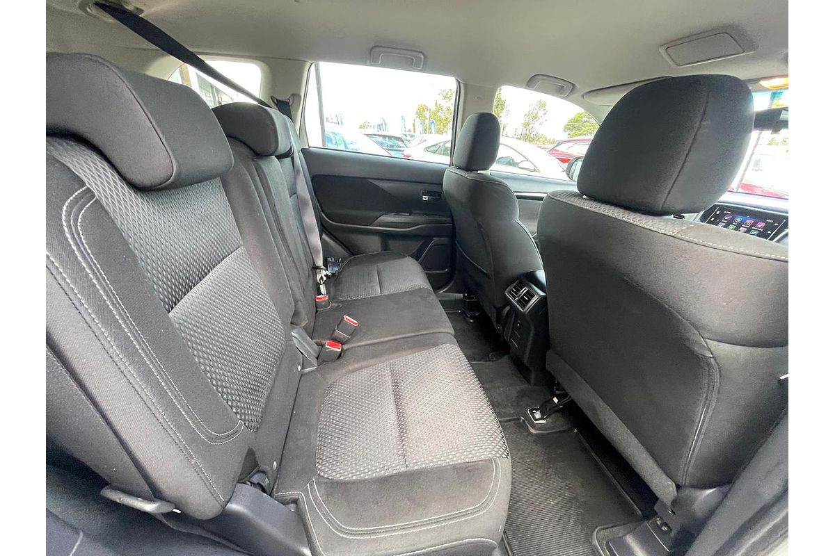 2018 Mitsubishi Outlander ES ZL