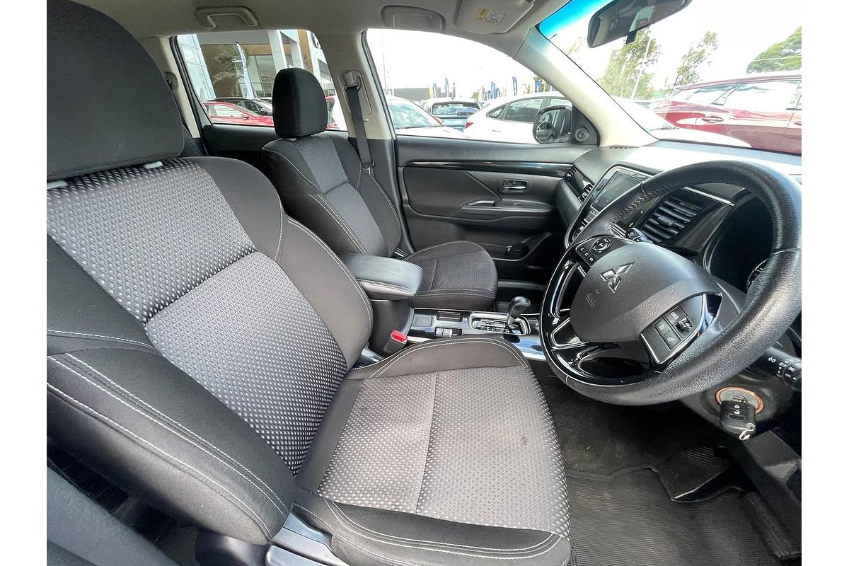 2018 Mitsubishi Outlander ES ZL