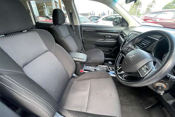 2018 Mitsubishi Outlander ES ZL