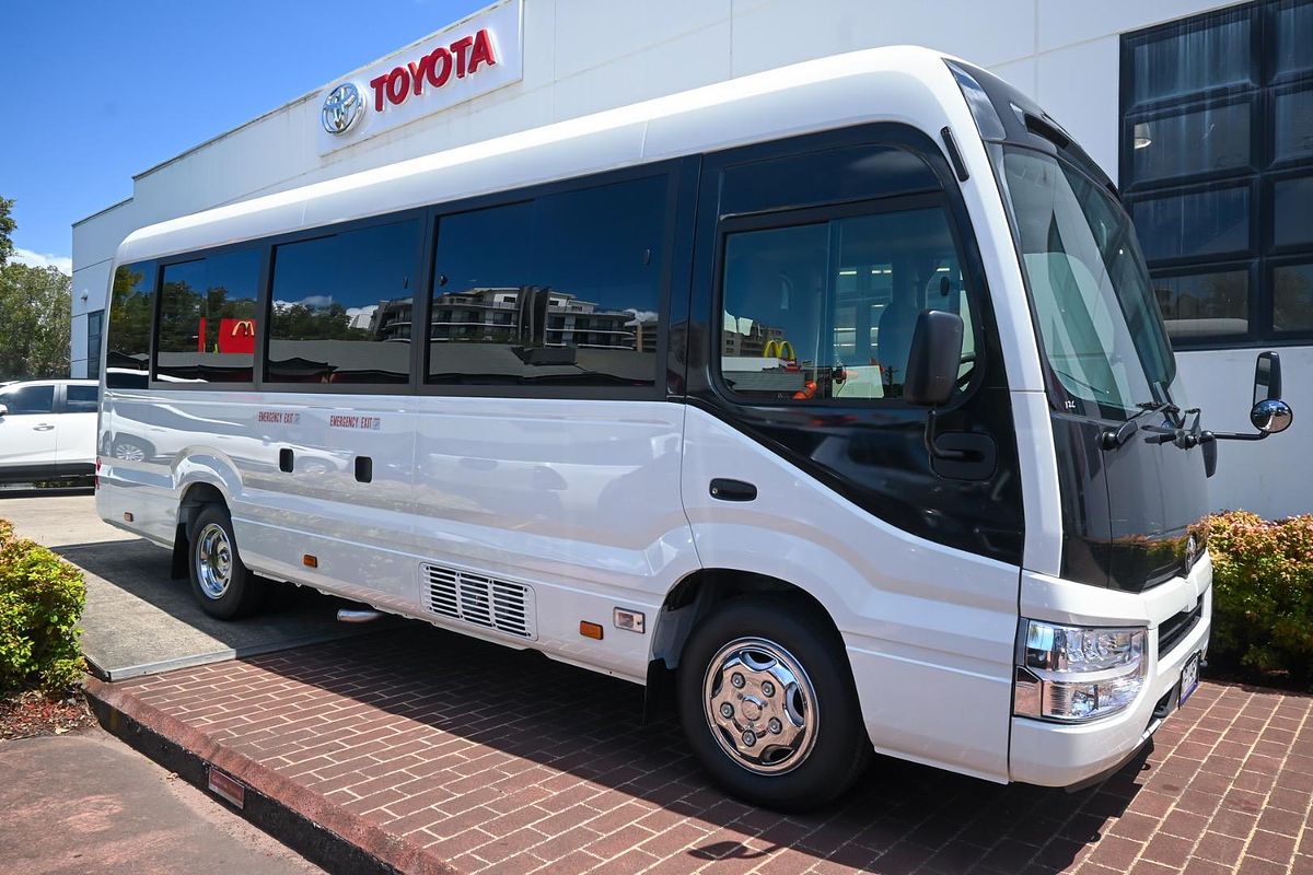 2024 Toyota Coaster Deluxe GDB70R