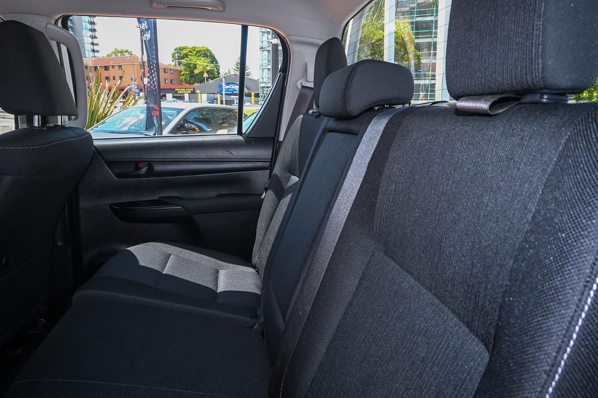 2020 Toyota Hilux SR GUN126R 4X4