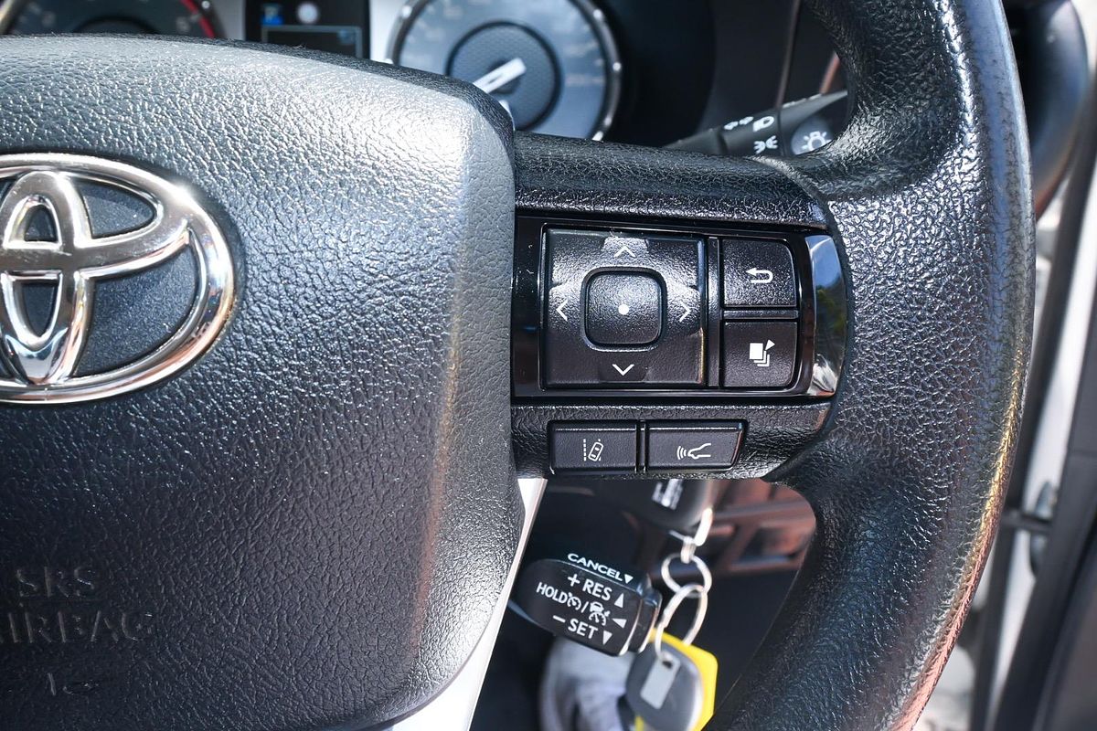 2020 Toyota Hilux SR GUN126R 4X4
