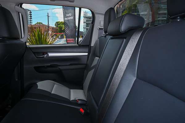 2021 Toyota Hilux SR5 GUN126R 4X4