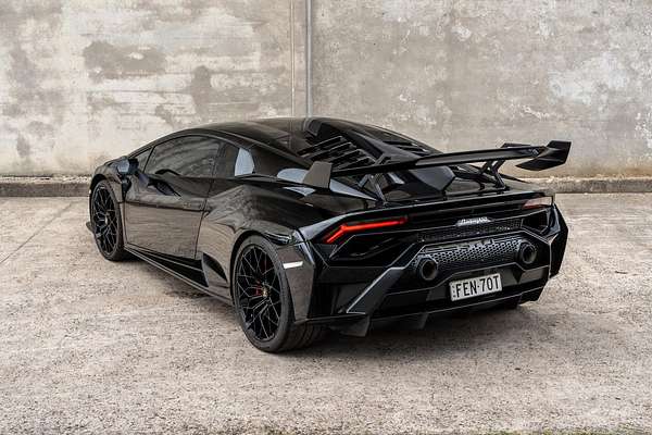 2023 Lamborghini Huracan STO 724