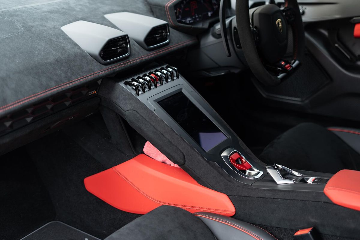 2023 Lamborghini Huracan STO 724