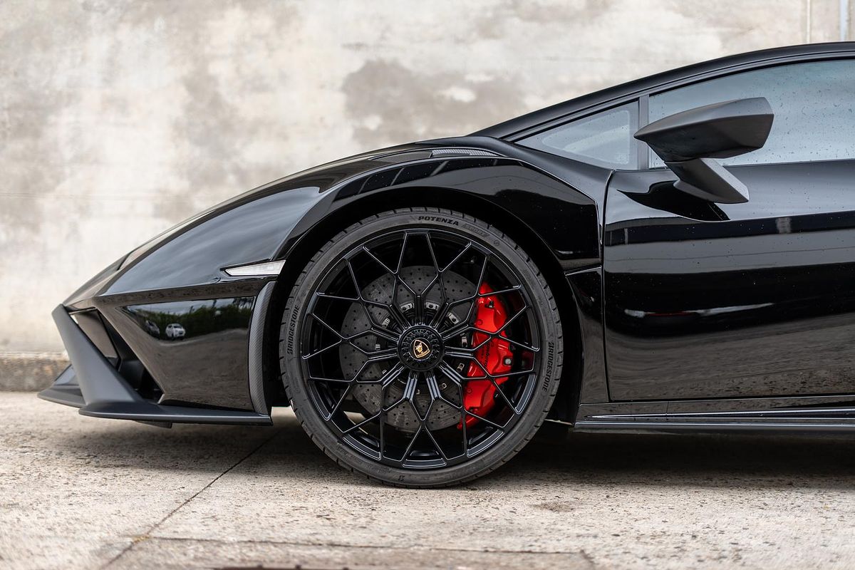 2023 Lamborghini Huracan STO 724