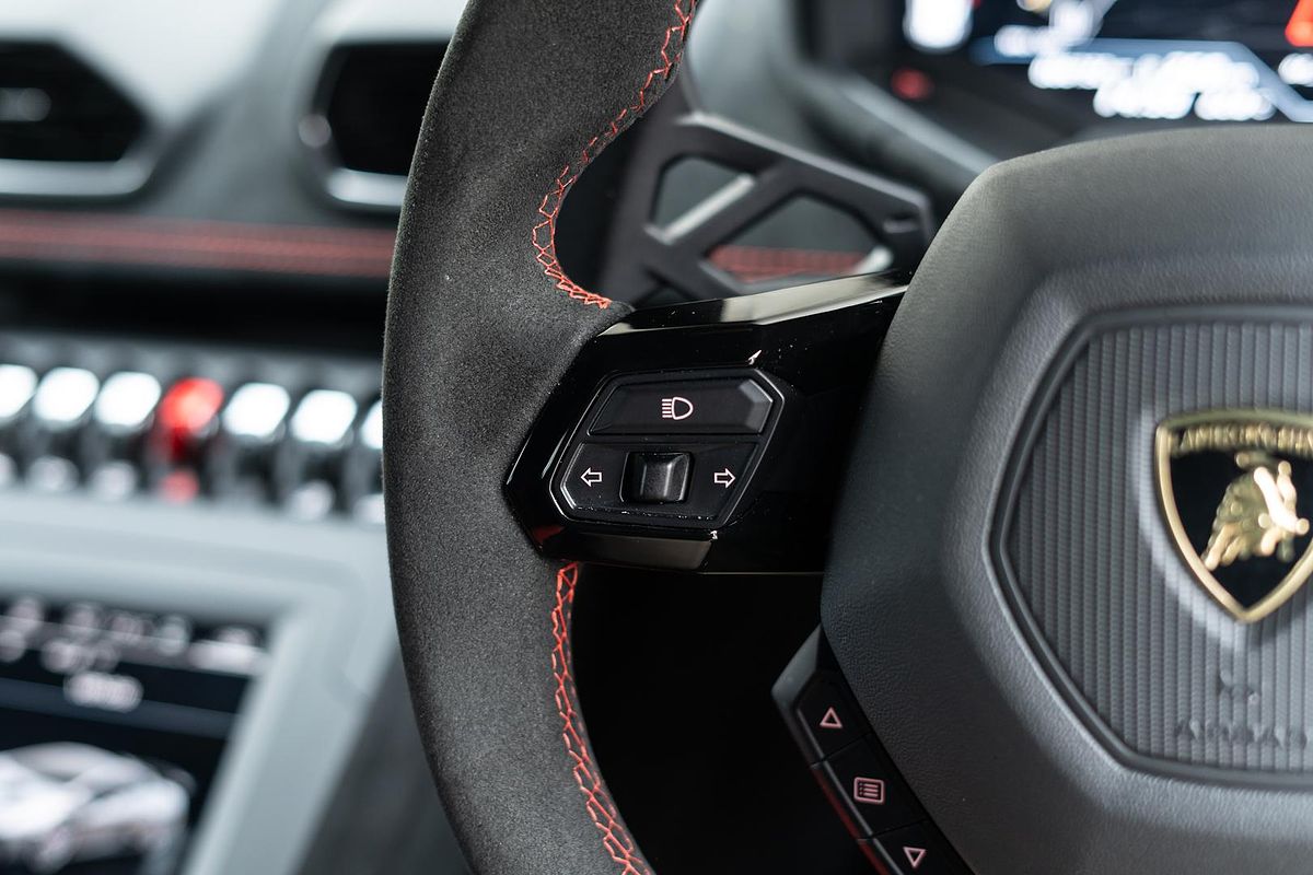 2023 Lamborghini Huracan STO 724