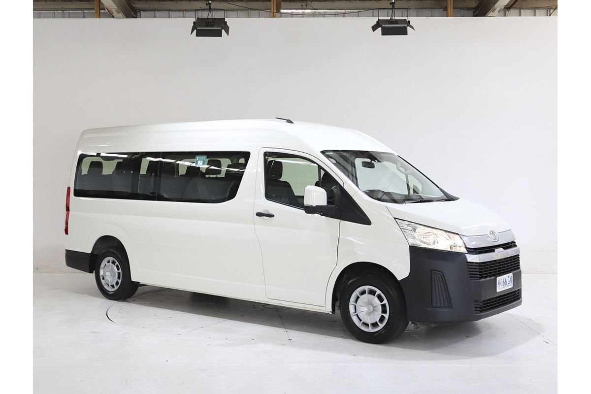 Hiace Bus SLWB 2.8L T Diesel Automatic 9633060 001
