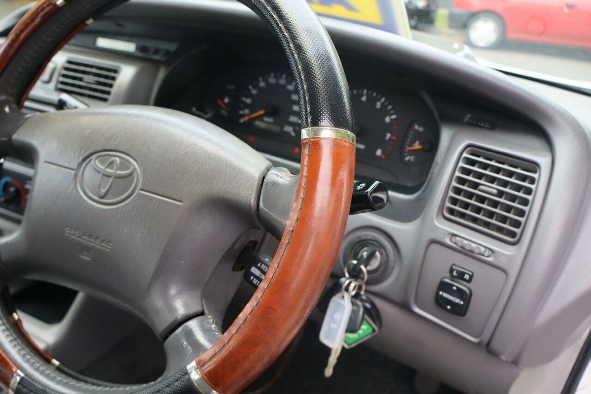 2003 Toyota Avalon Advantage MCX10R MkII