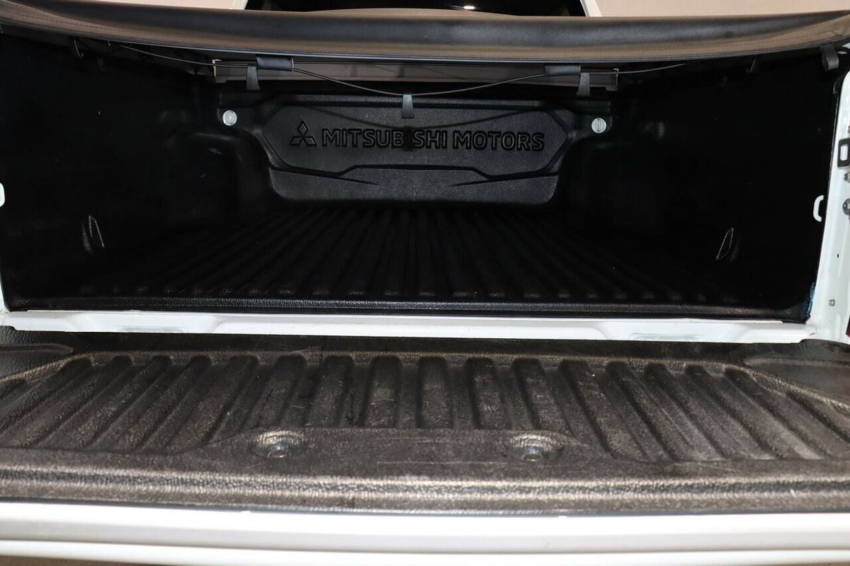 2023 Mitsubishi Triton GLS MR 4X4