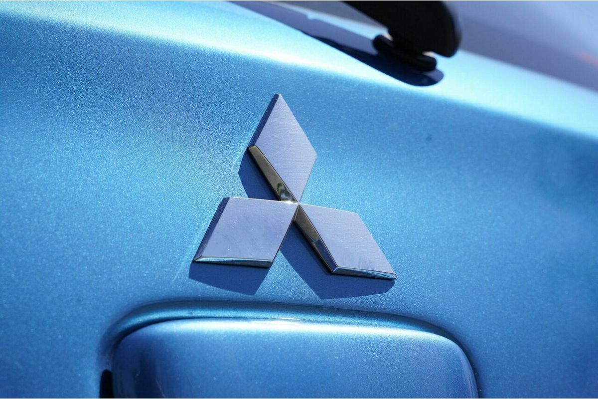 2019 Mitsubishi Mirage ES LA