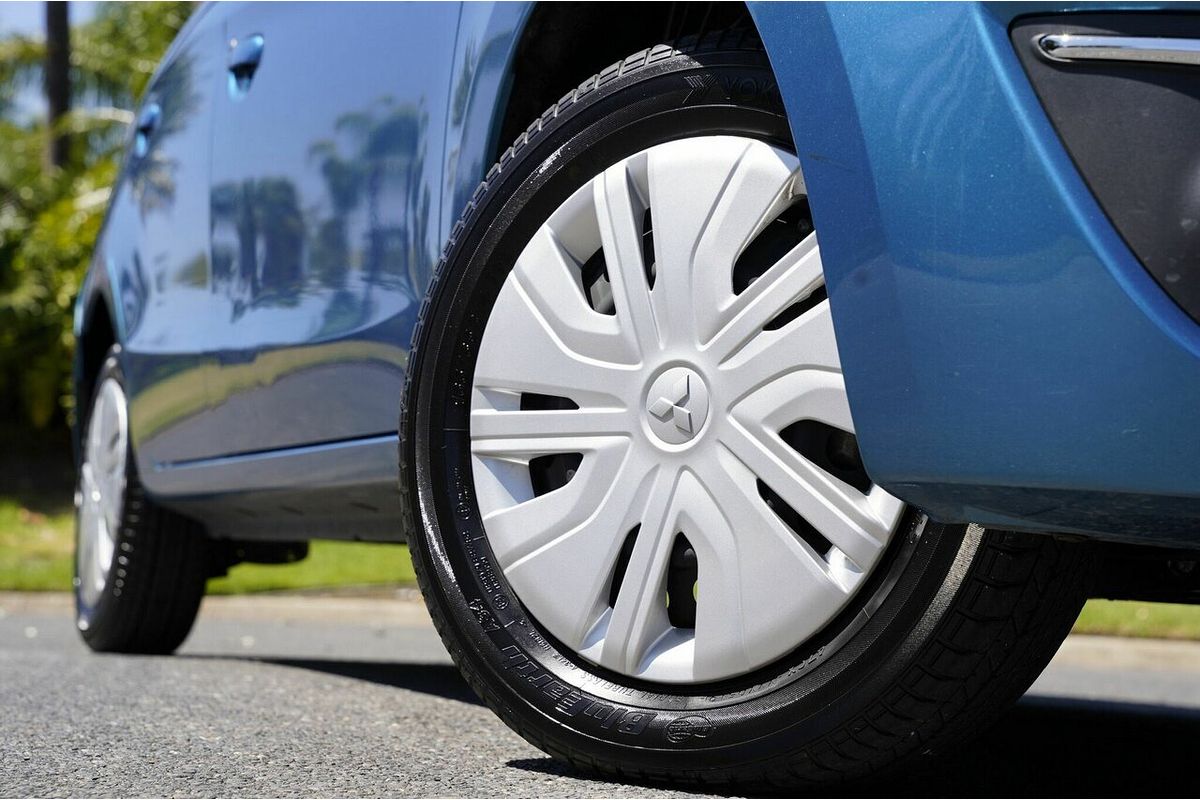 2019 Mitsubishi Mirage ES LA