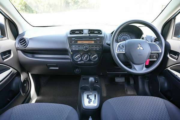 2019 Mitsubishi Mirage ES LA