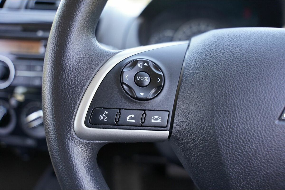 2019 Mitsubishi Mirage ES LA