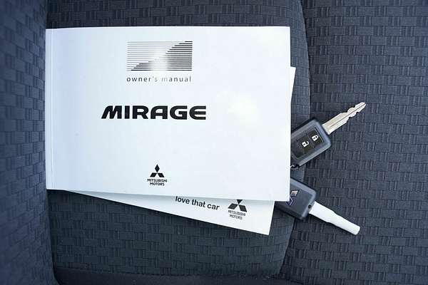 2019 Mitsubishi Mirage ES LA