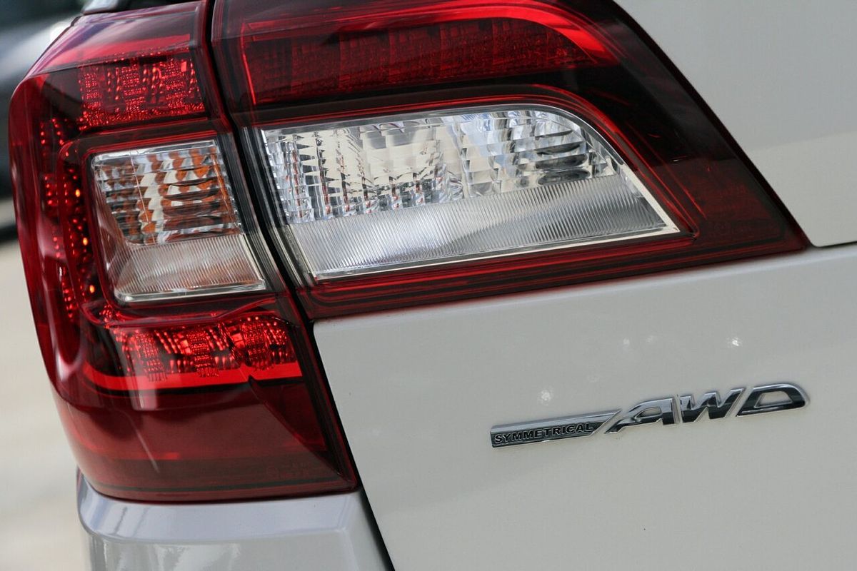 2018 Subaru Outback 2.5i Premium 5GEN