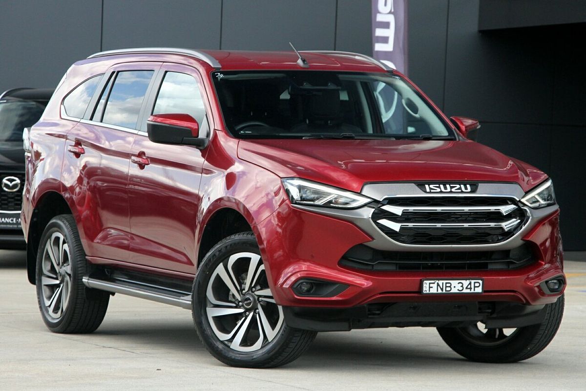 2022 Isuzu MU-X LS-T