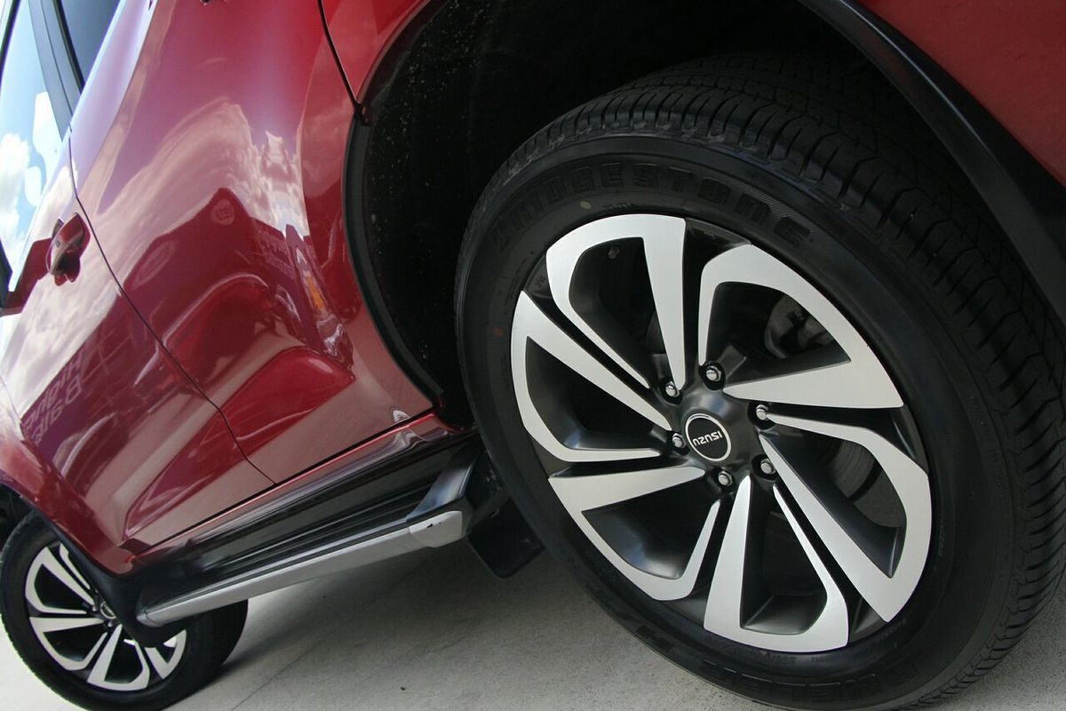 2022 Isuzu MU-X LS-T