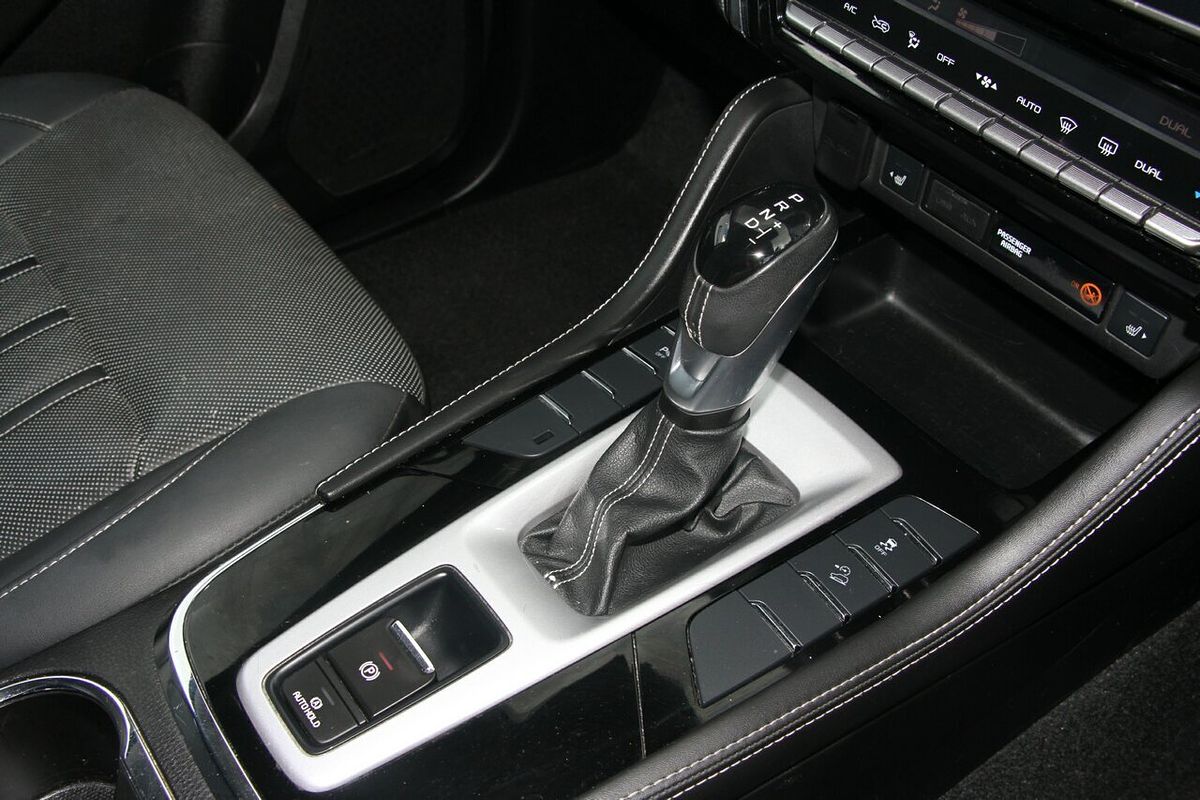 2022 Isuzu MU-X LS-T
