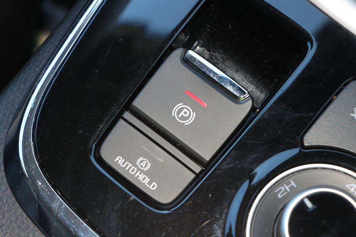 2022 Isuzu MU-X LS-T