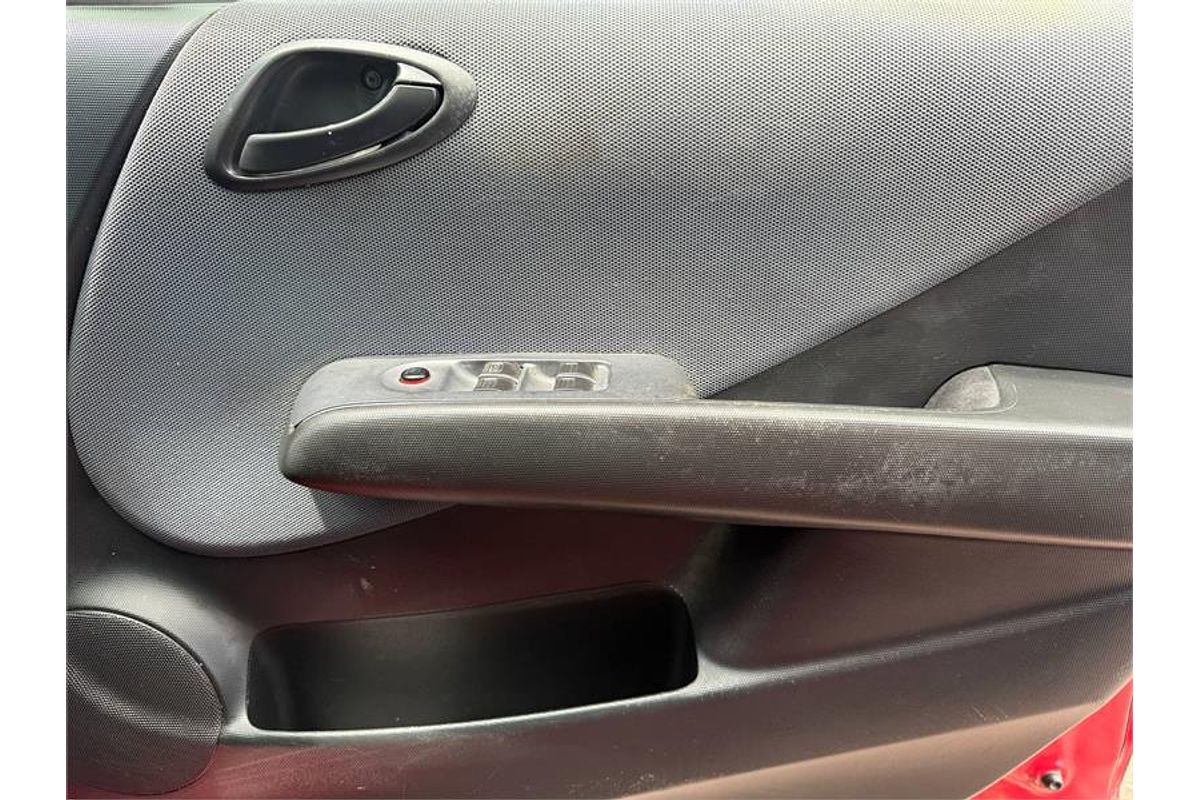 2004 Honda JAZZ GLi