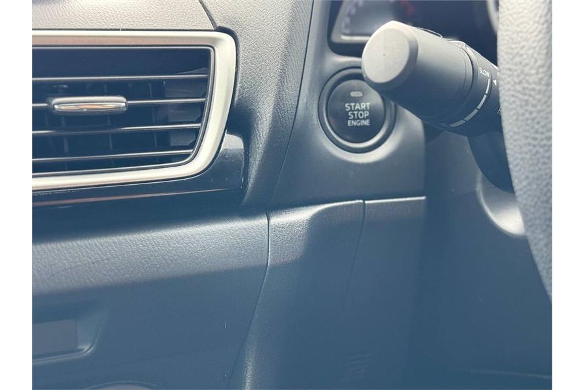 2014 Mazda MAZDA3 NEO BM