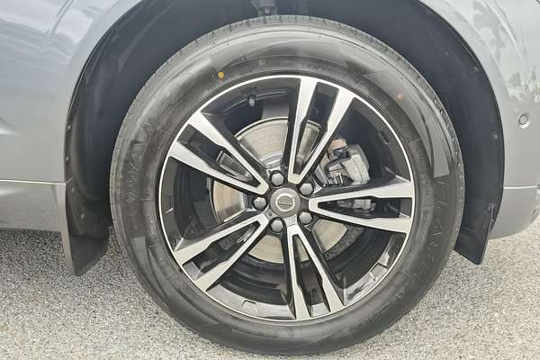 2018 Volvo XC60 T5 Momentum