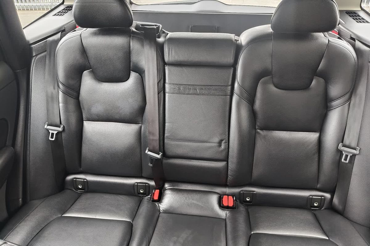 2018 Volvo XC60 T5 Momentum
