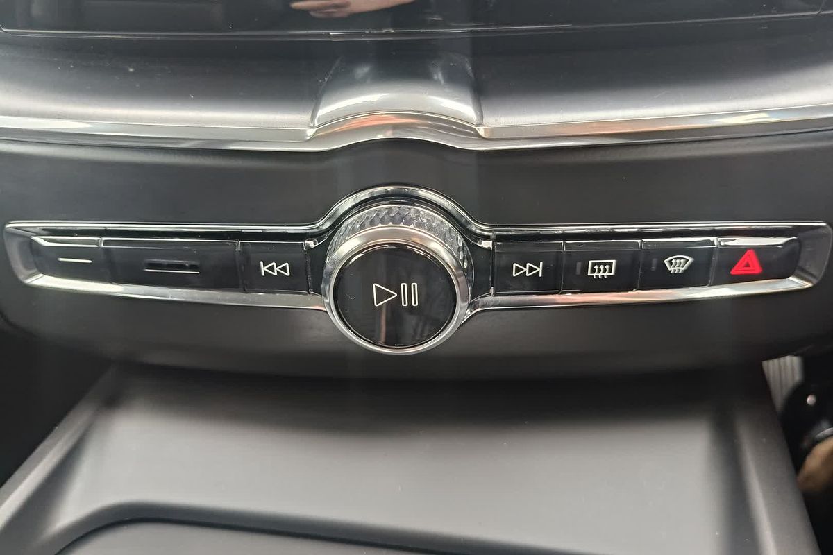 2018 Volvo XC60 T5 Momentum