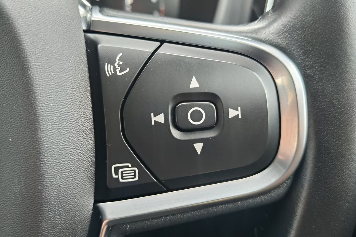 2018 Volvo XC60 T5 Momentum