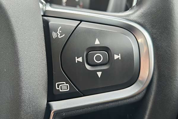 2018 Volvo XC60 T5 Momentum